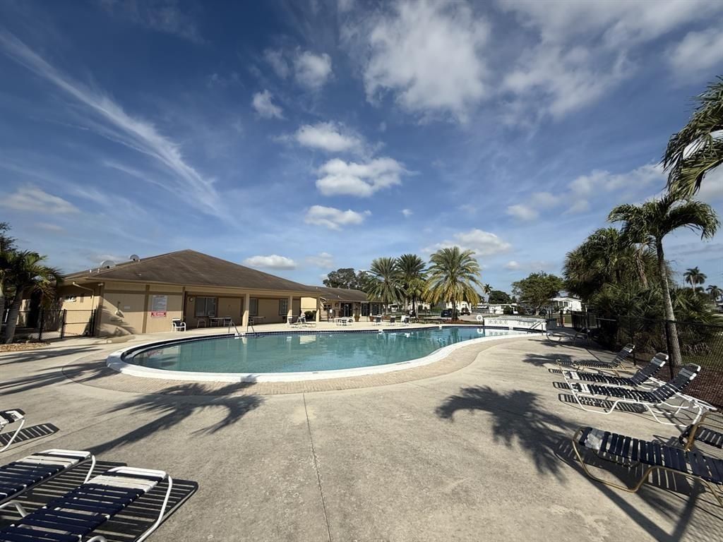 8661 SW 18th Place, Davie, FL 33324 Photo