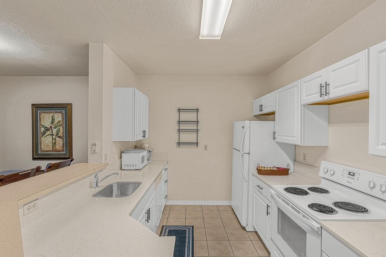 106 SW Peacock Boulevard, Unit 4-102, Port Saint Lucie, FL 34986 Photo