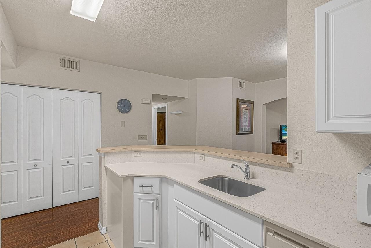 106 SW Peacock Boulevard, Unit 4-102, Port Saint Lucie, FL 34986 Photo