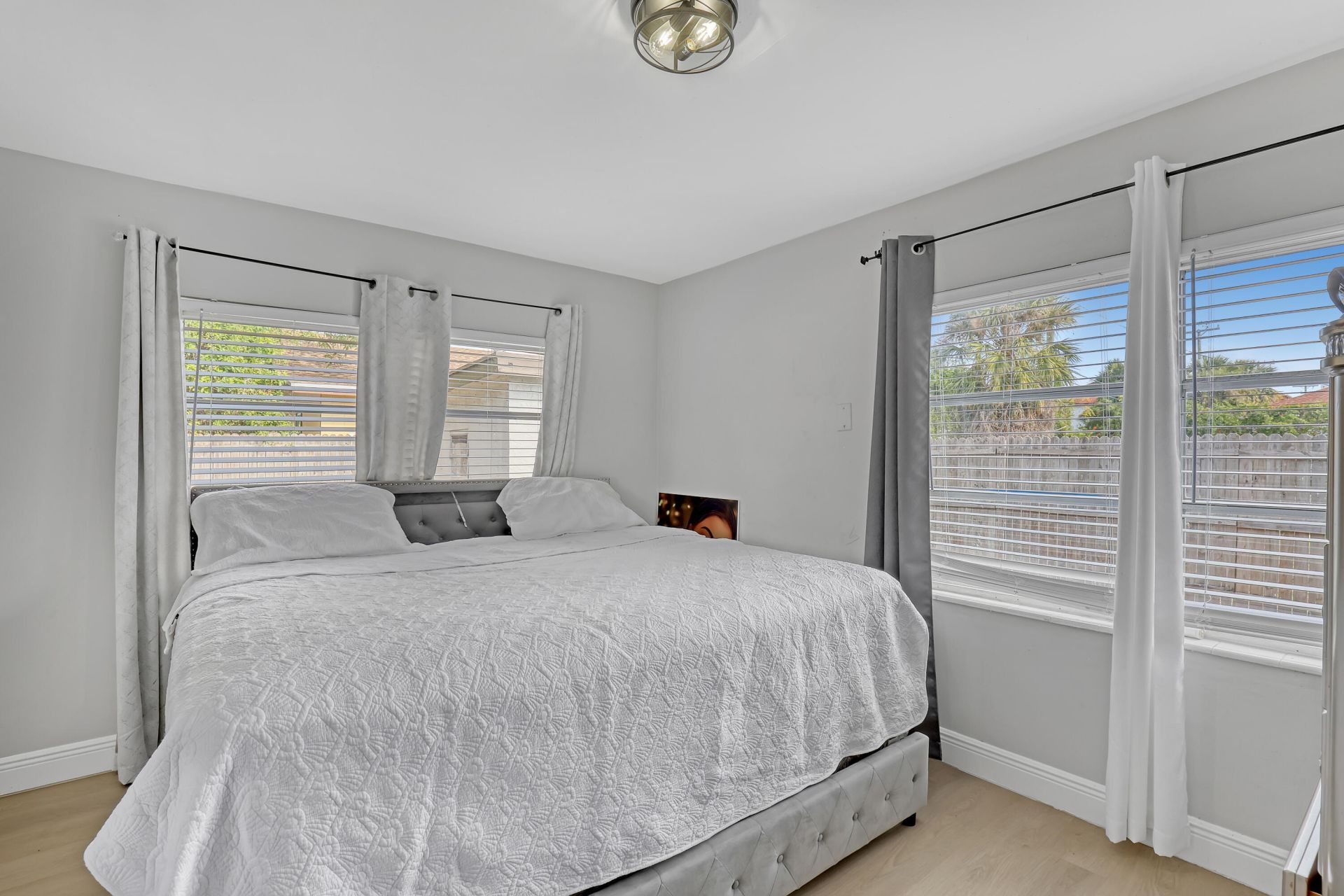 731 50th Street, West Palm Beach, FL 33407 Photo