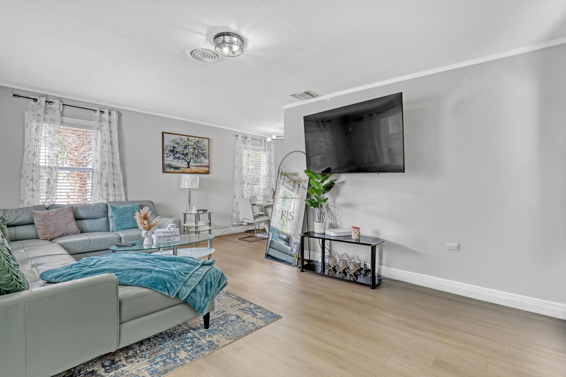 731 50th Street, West Palm Beach, FL 33407 Photo