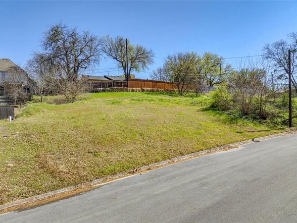 317 Arapaho W, Sherman, TX 75092