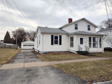 189 North Street, Geneva, NY 14456
