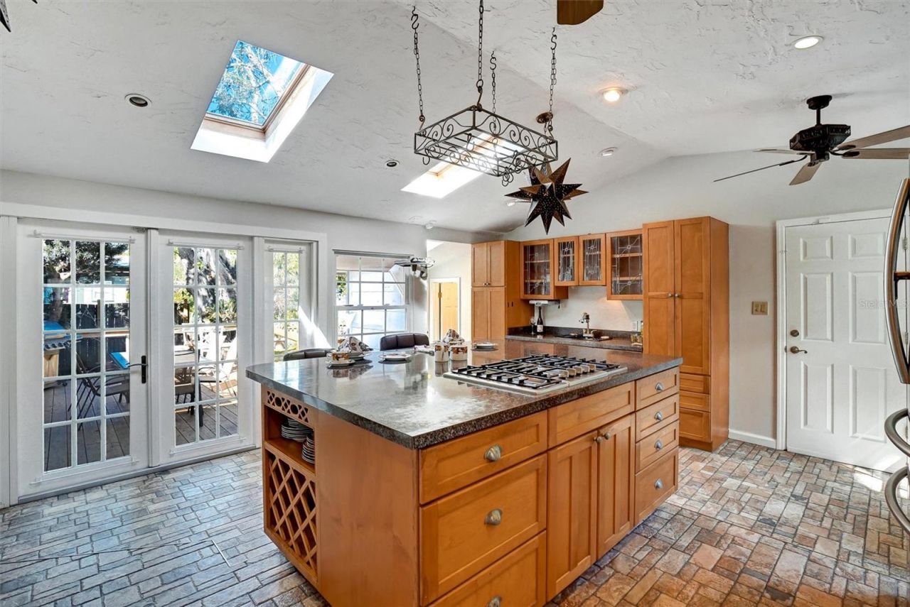 2301 7th Avenue N, Saint Petersburg, FL 33713 Photo