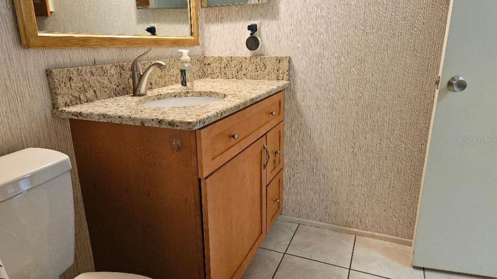 4600 98th Way N, Unit 210, Saint Petersburg, FL 33708 Photo