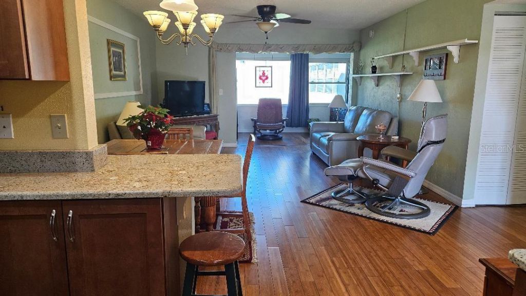 4600 98th Way N, Unit 210, Saint Petersburg, FL 33708 Photo