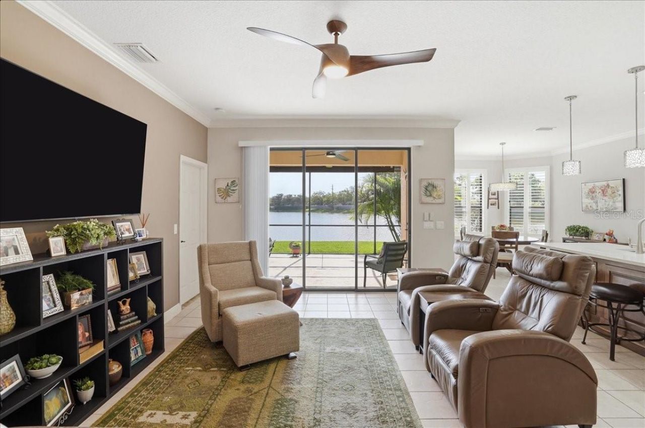 8205 Stirling Falls Circle , Sarasota, FL 34243 Photo