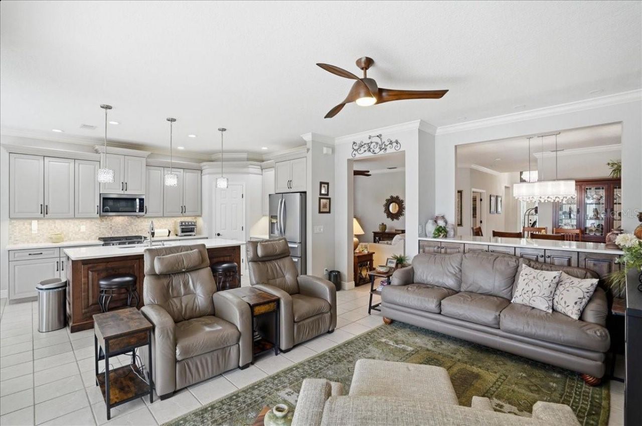 8205 Stirling Falls Circle , Sarasota, FL 34243 Photo