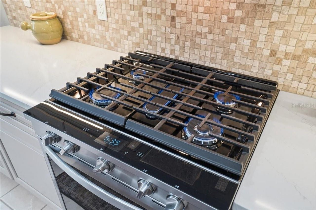 8205 Stirling Falls Circle , Sarasota, FL 34243 Photo