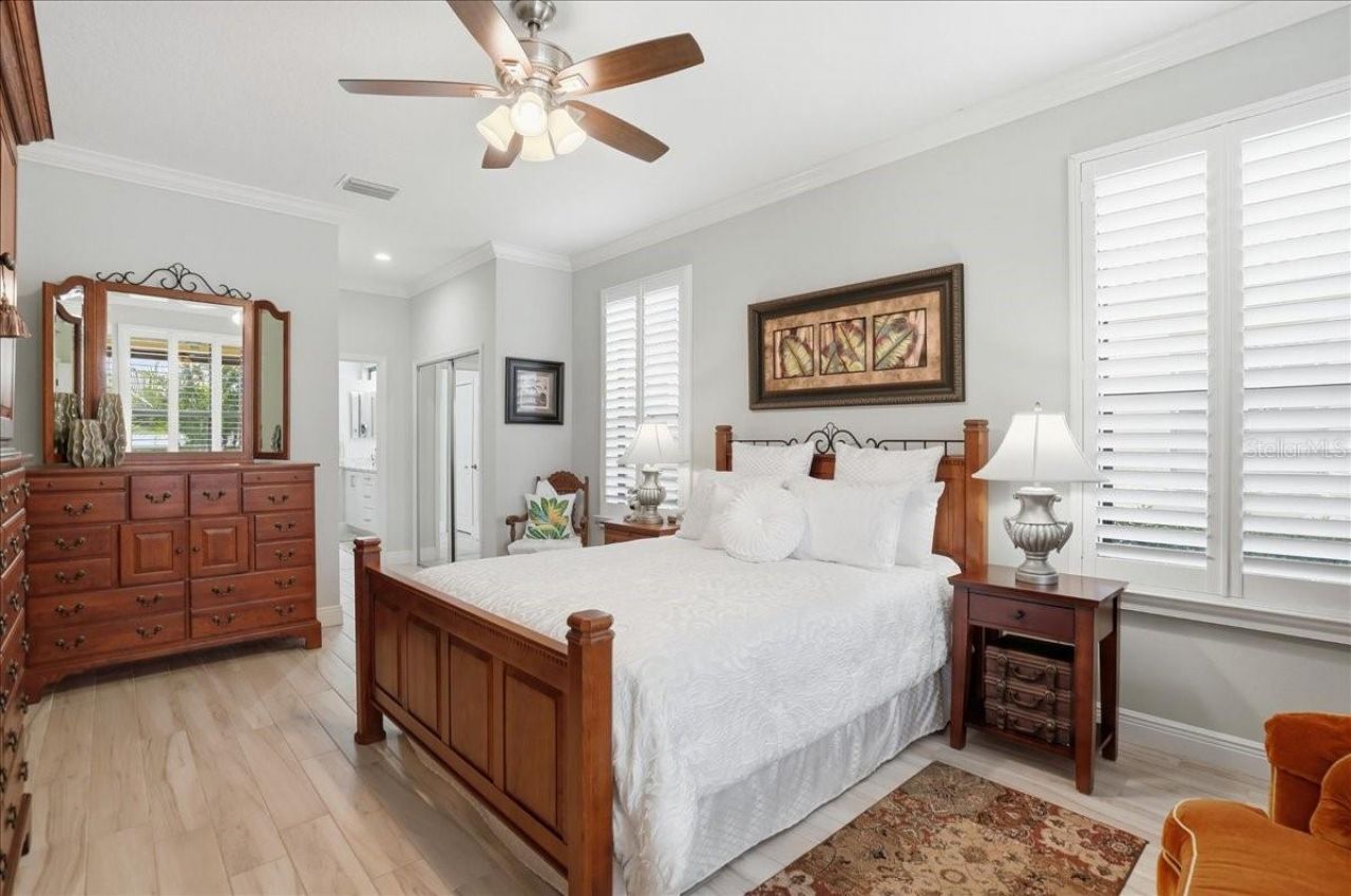 8205 Stirling Falls Circle , Sarasota, FL 34243 Photo