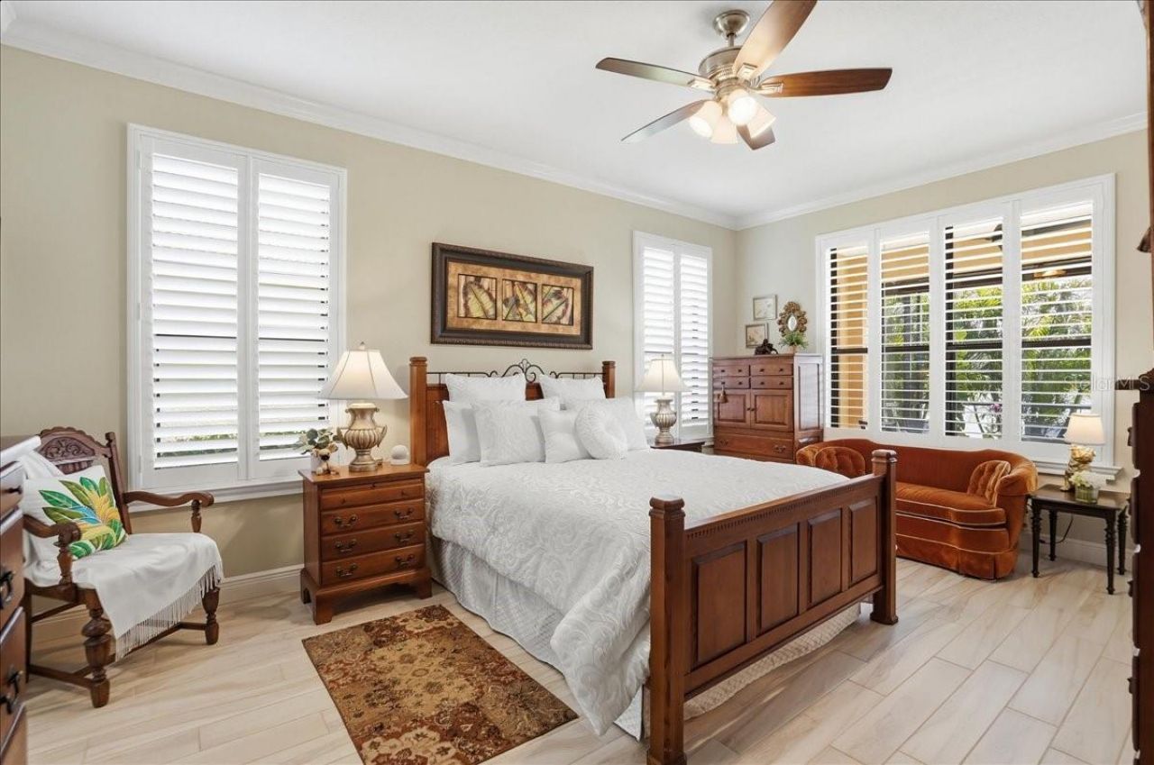 8205 Stirling Falls Circle , Sarasota, FL 34243 Photo