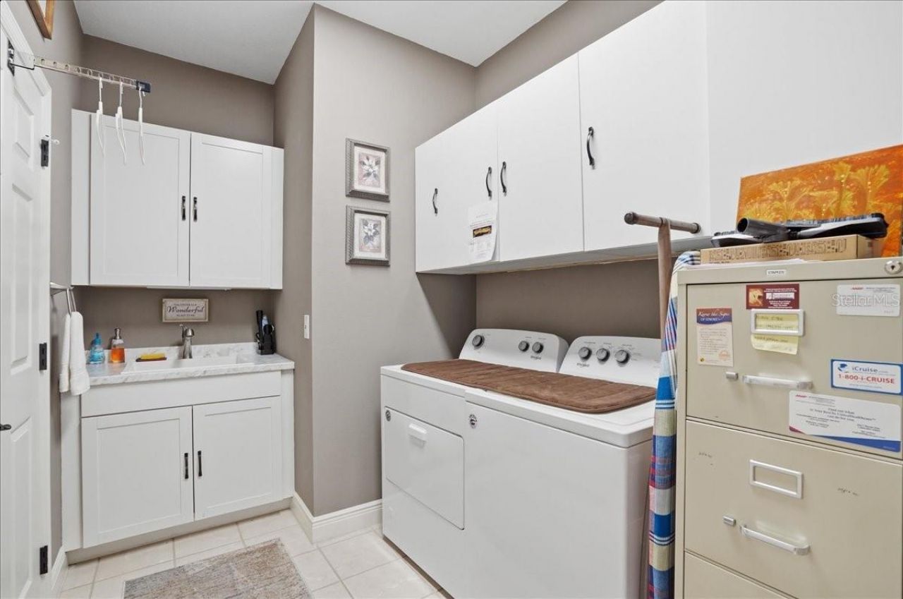 8205 Stirling Falls Circle , Sarasota, FL 34243 Photo