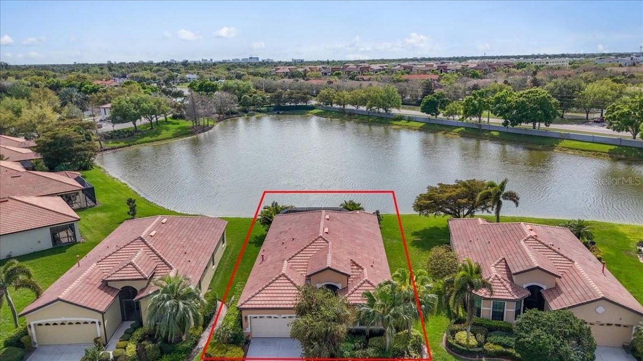 8205 Stirling Falls Circle , Sarasota, FL 34243 Photo
