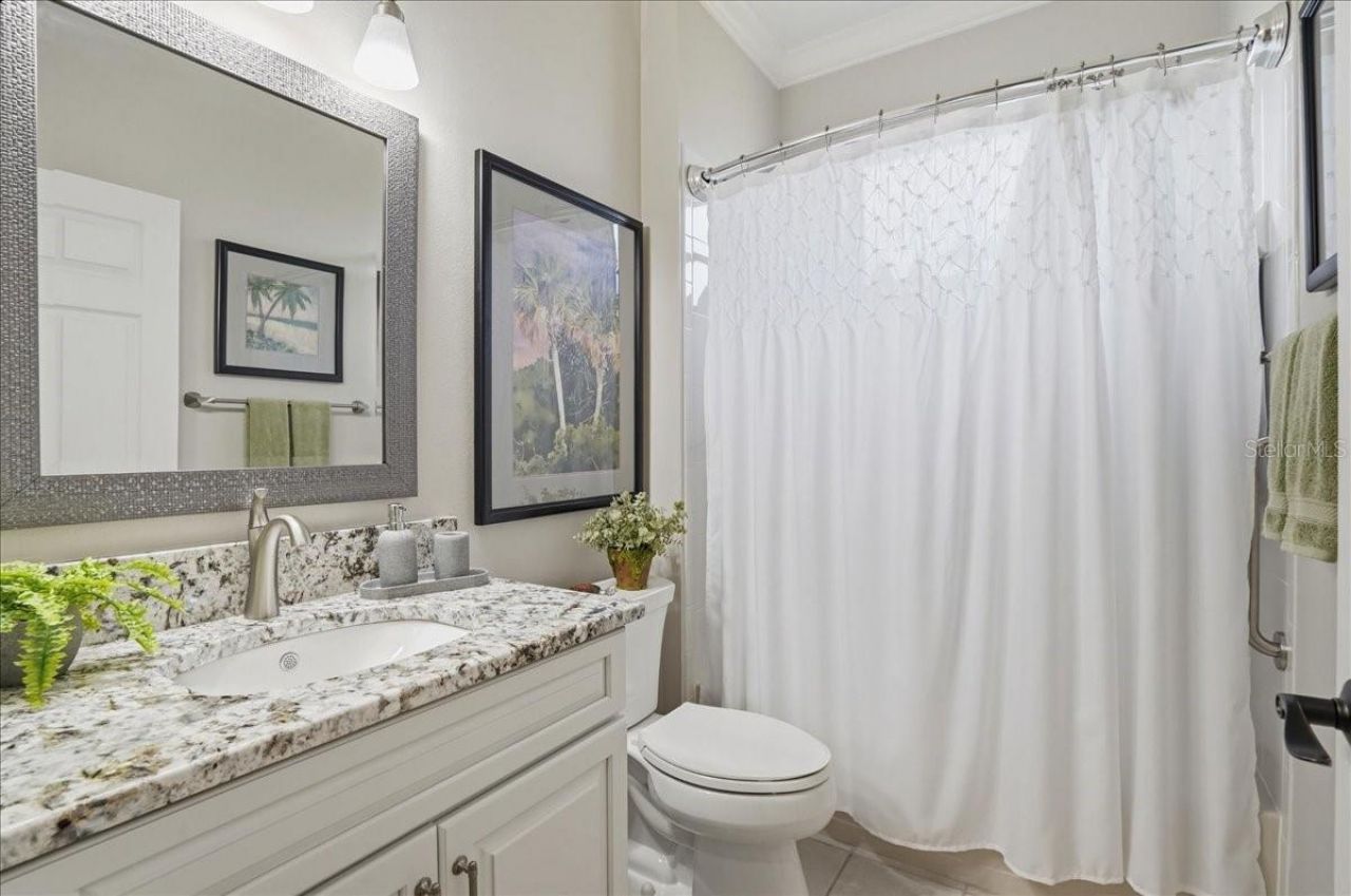 8205 Stirling Falls Circle , Sarasota, FL 34243 Photo