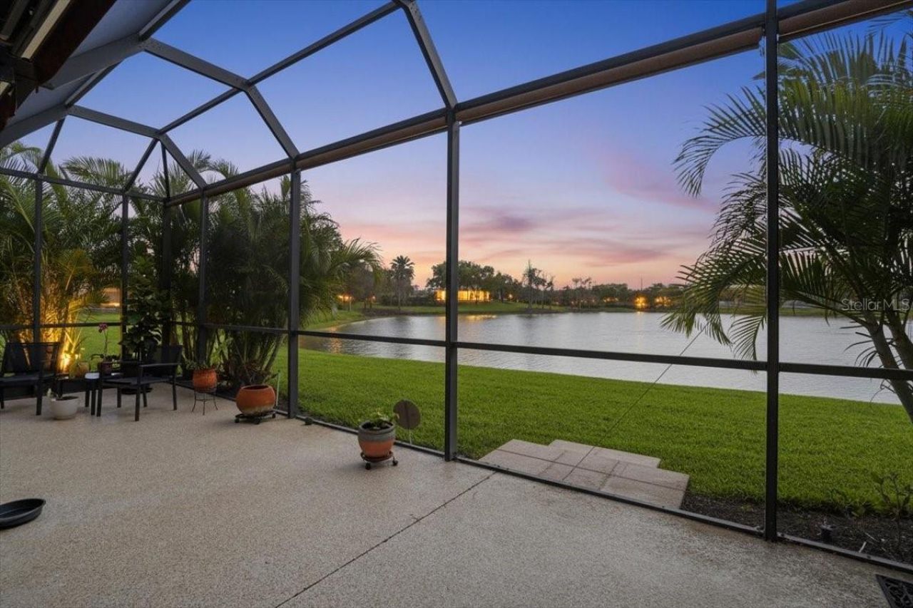 8205 Stirling Falls Circle , Sarasota, FL 34243 Photo