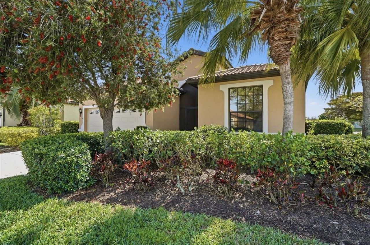 8205 Stirling Falls Circle , Sarasota, FL 34243 Photo
