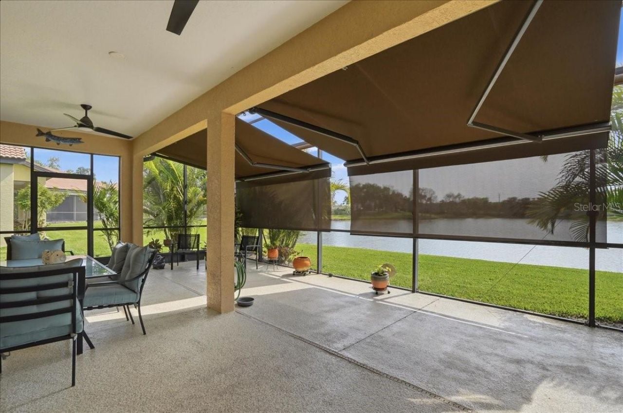 8205 Stirling Falls Circle , Sarasota, FL 34243 Photo