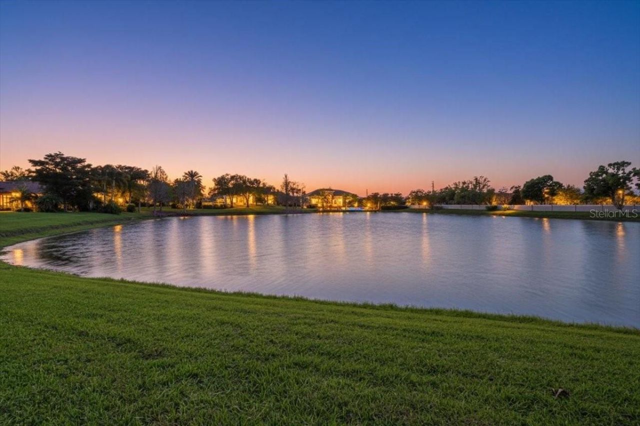 8205 Stirling Falls Circle , Sarasota, FL 34243 Photo