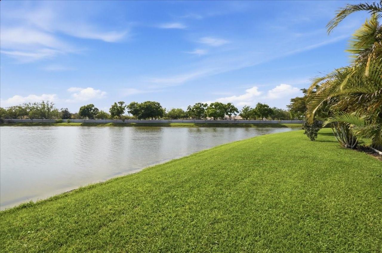 8205 Stirling Falls Circle , Sarasota, FL 34243 Photo