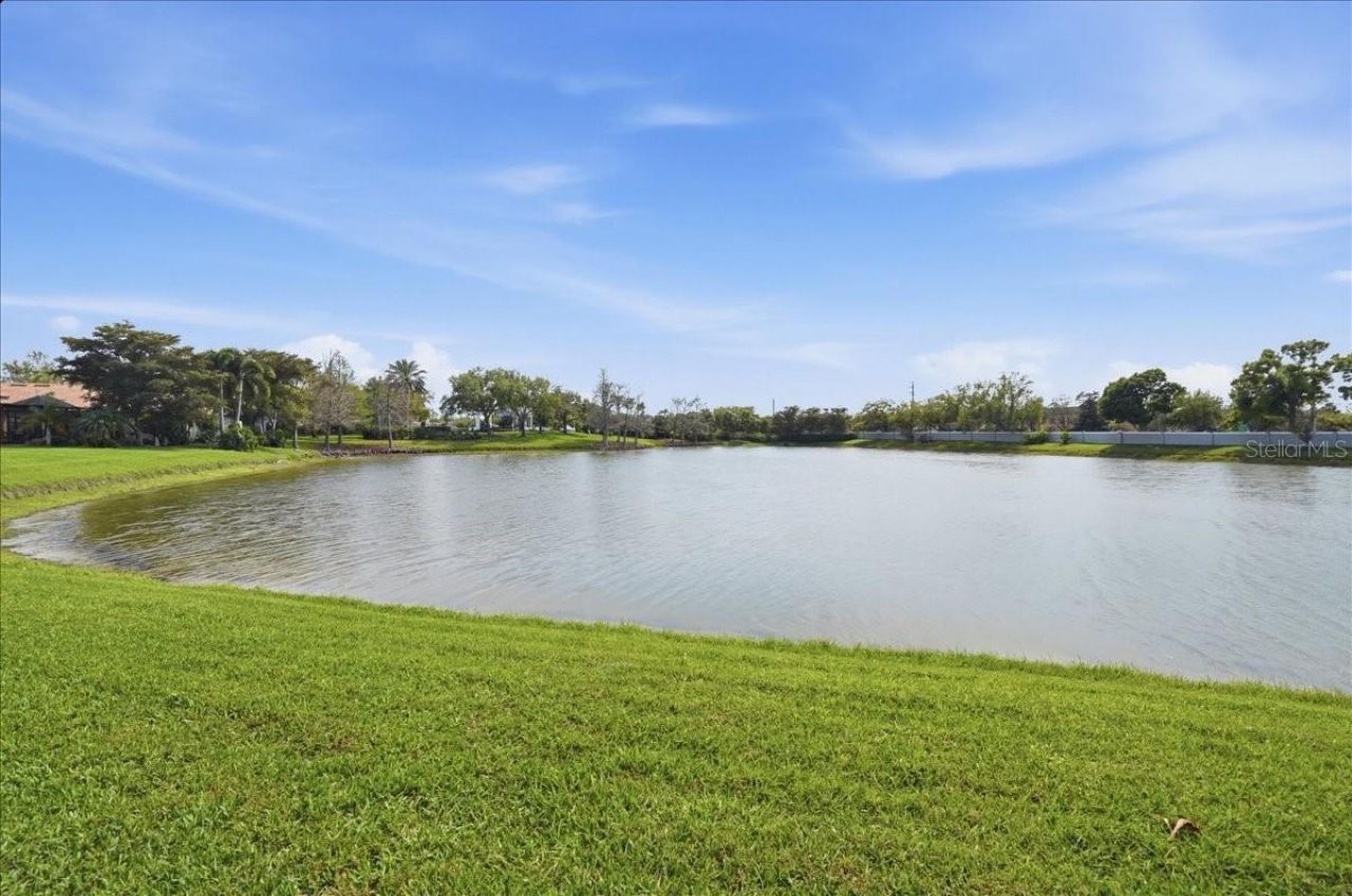 8205 Stirling Falls Circle , Sarasota, FL 34243 Photo