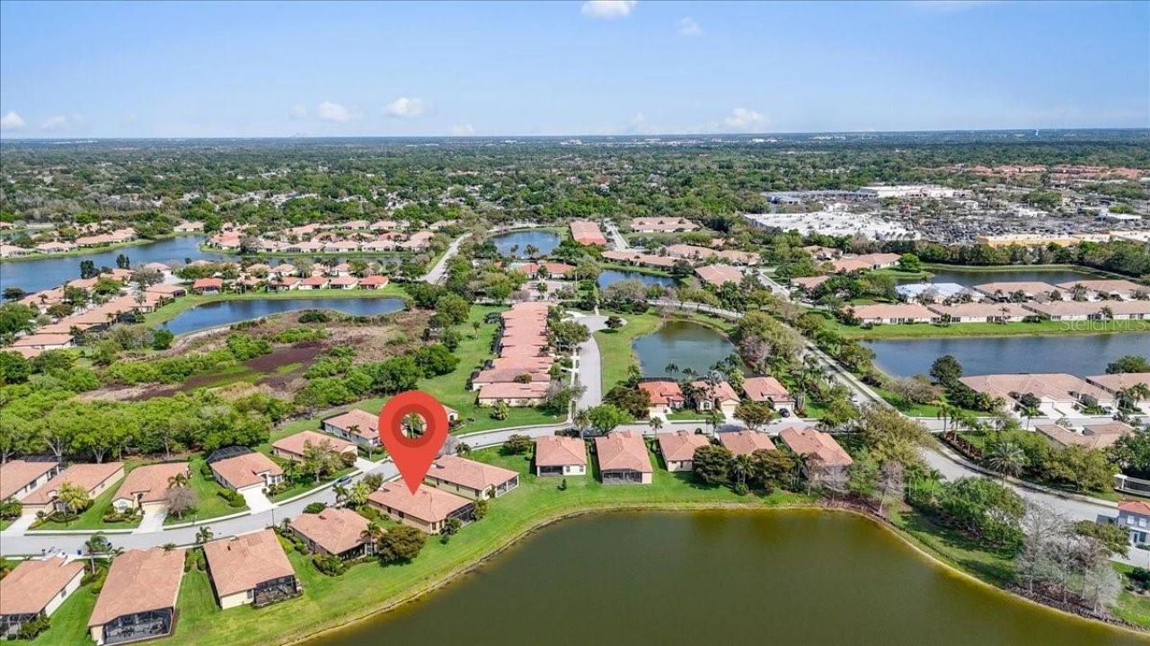 8205 Stirling Falls Circle , Sarasota, FL 34243 Photo