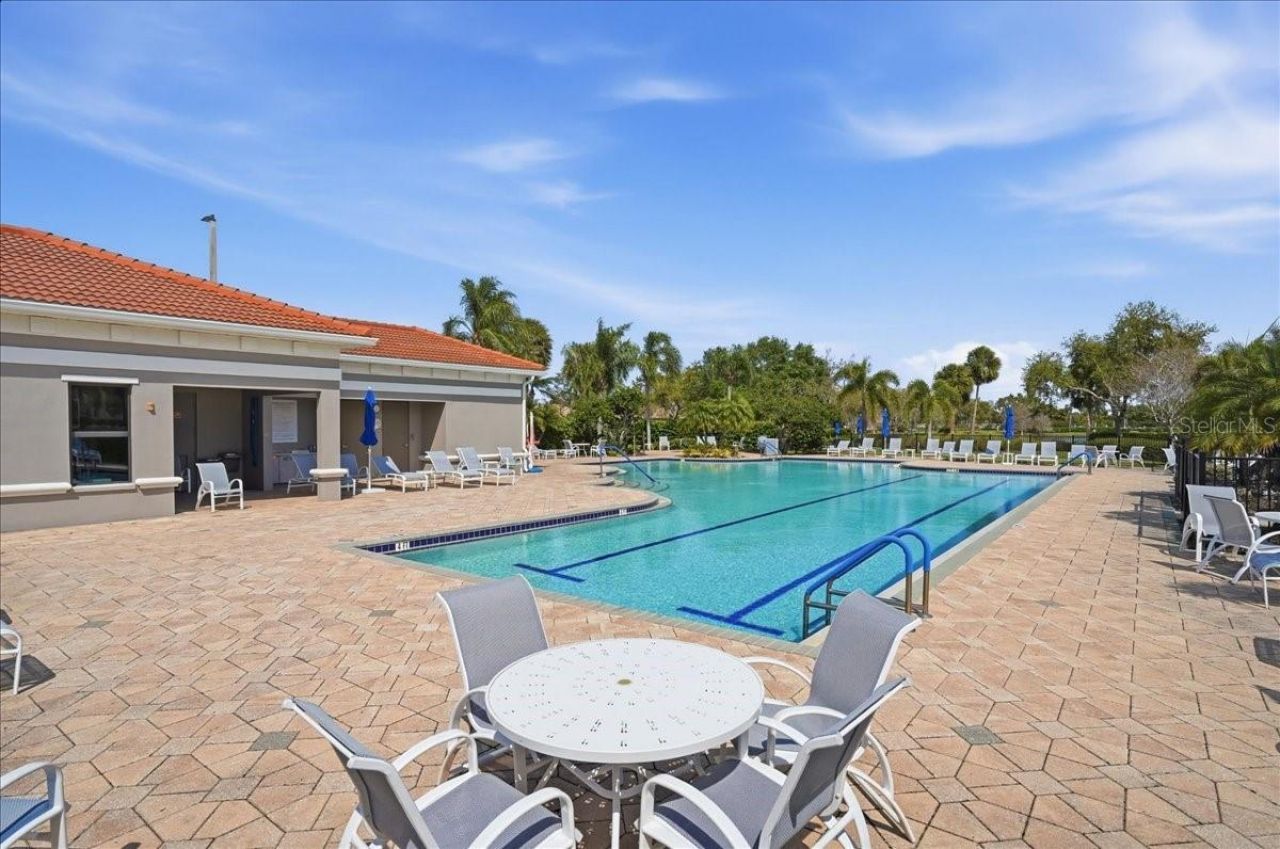 8205 Stirling Falls Circle , Sarasota, FL 34243 Photo