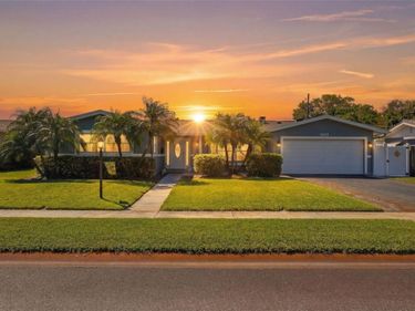 5826 27TH TERRACE N, ST PETERSBURG, FL 33710