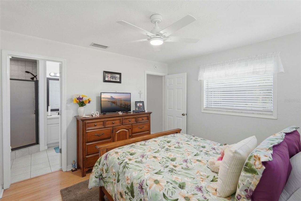 5826 27th Terrace N, Saint Petersburg, FL 33710 Photo