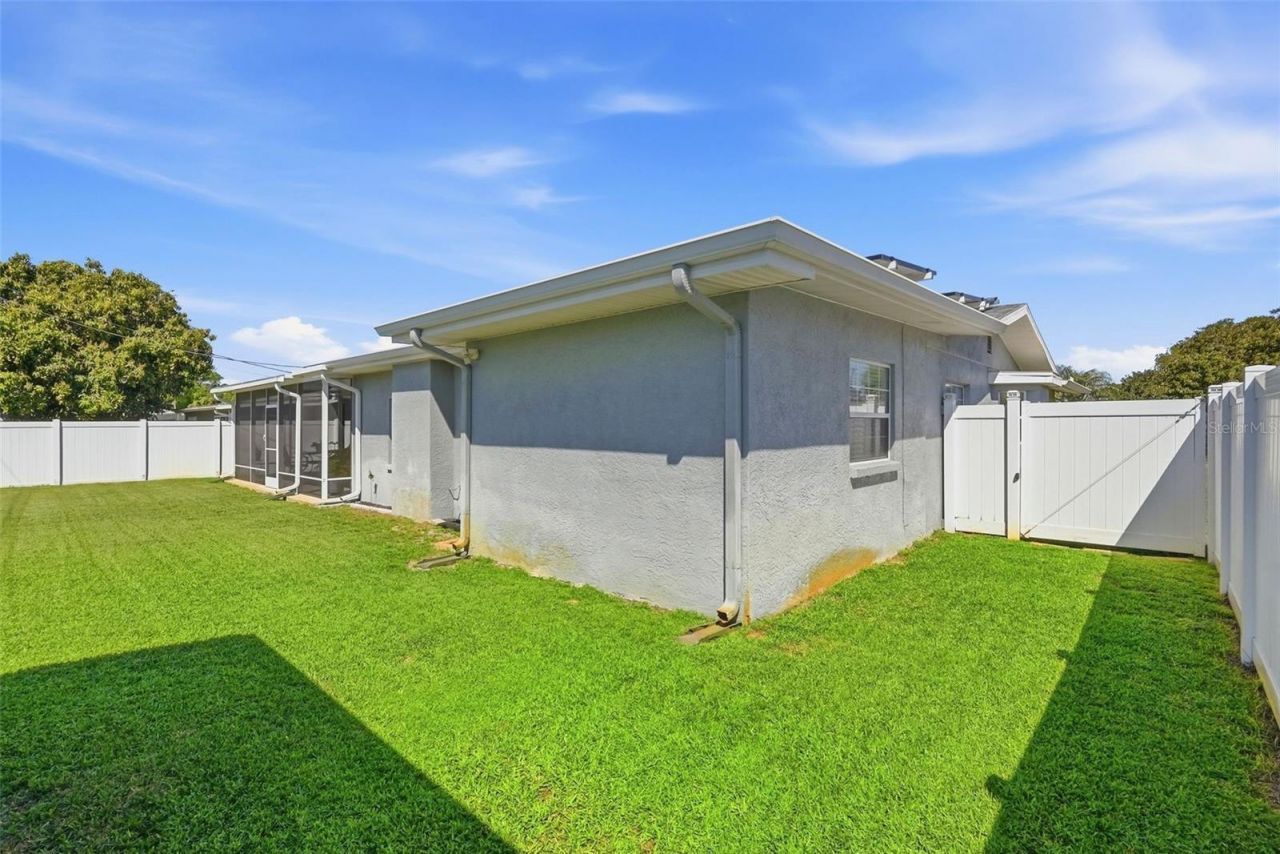 5826 27th Terrace N, Saint Petersburg, FL 33710 Photo