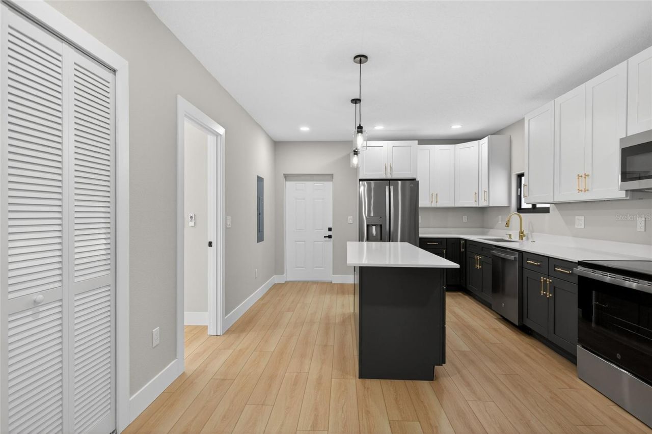 3512 W Mcelroy Avenue, Tampa, FL 33611 Photo