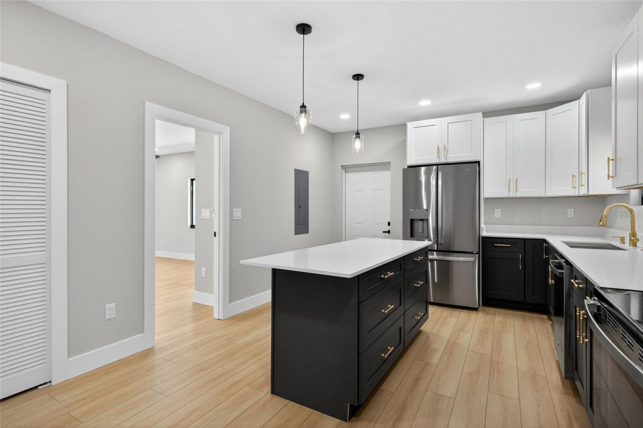 3512 W Mcelroy Avenue, Tampa, FL 33611 Photo