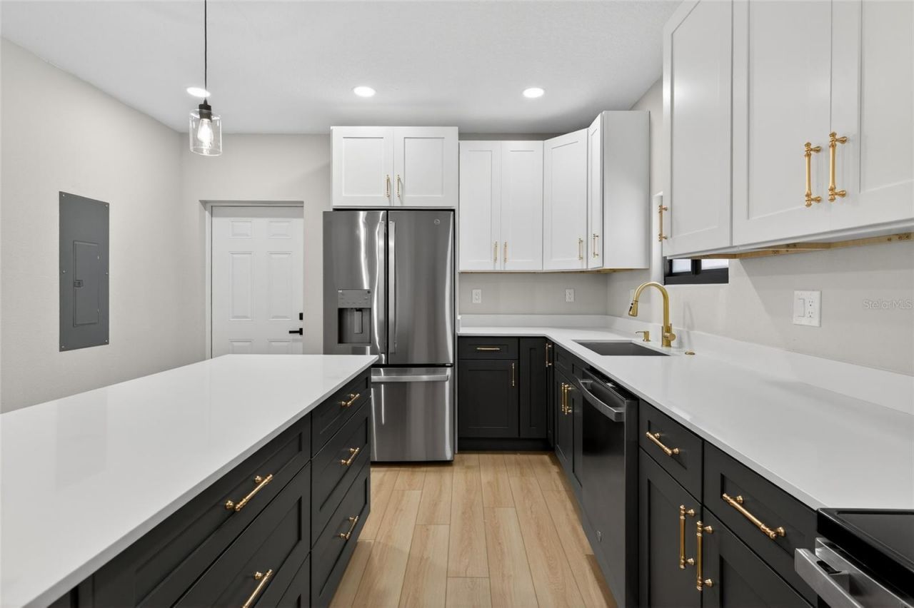 3512 W Mcelroy Avenue, Tampa, FL 33611 Photo