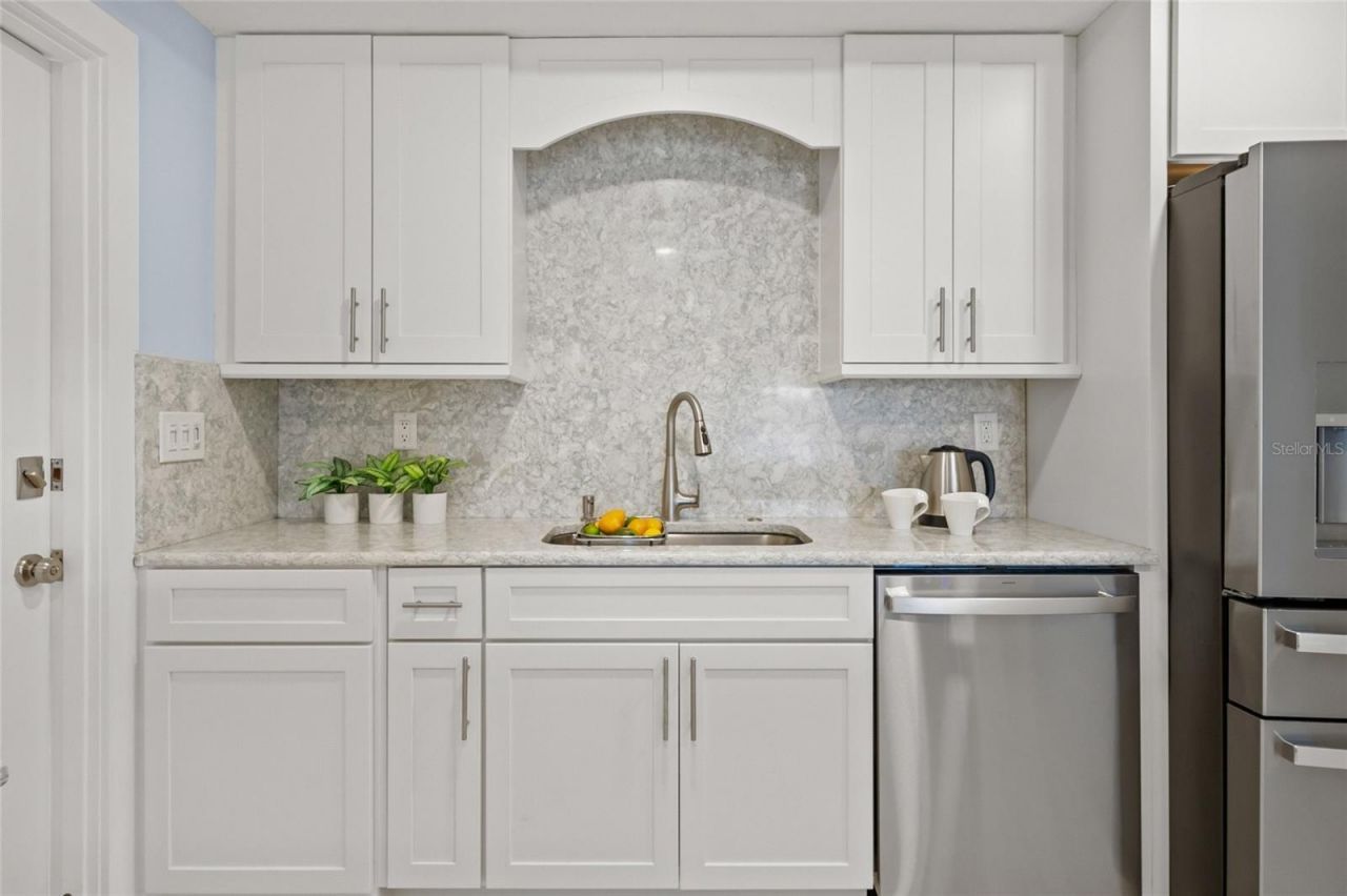 101 Whispering Sands Drive, Unit 105, Sarasota, FL 34242 Photo