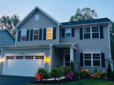 38 Sierra Drive, Buffalo, NY 14228