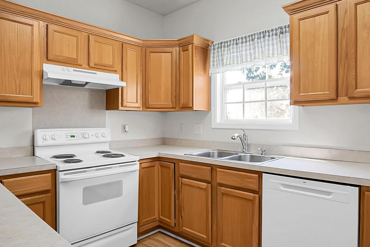 102 Antebellum Way Photo 35