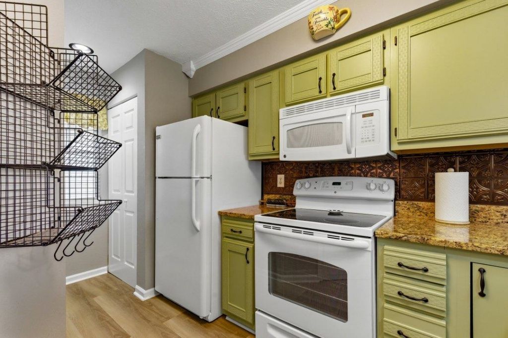 514 White River Dr. Photo 10