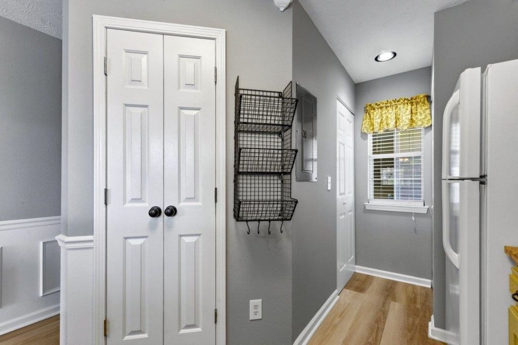 514 White River Dr. Photo 11