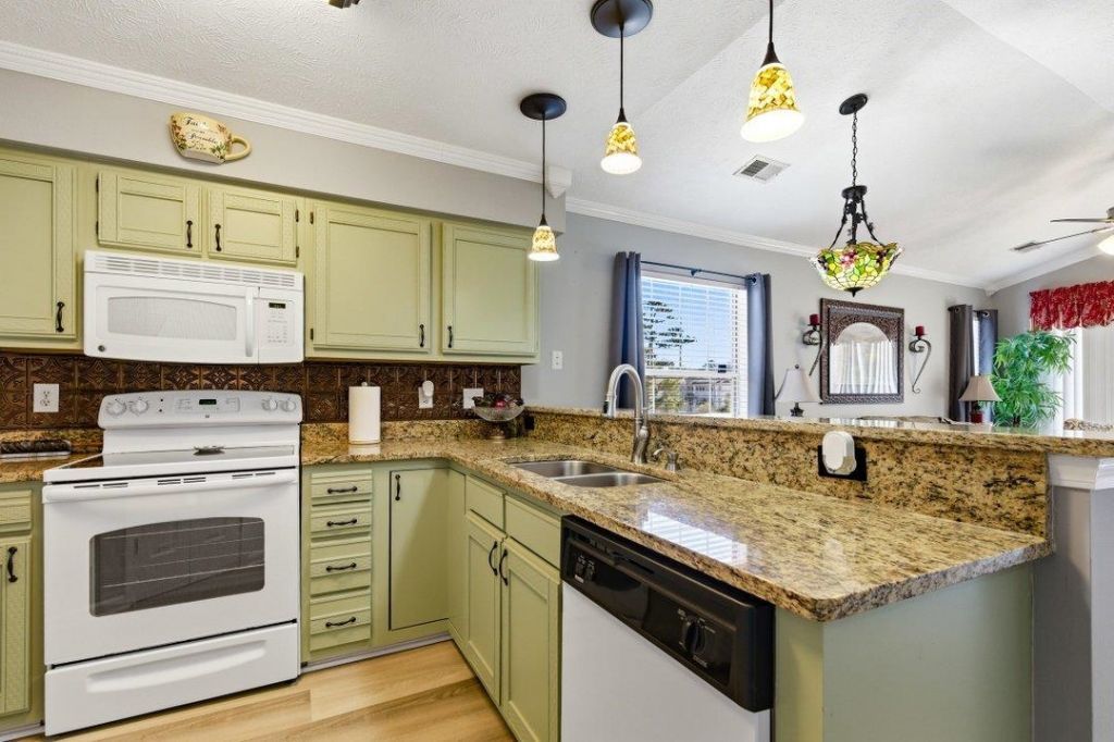 514 White River Dr. Photo 9