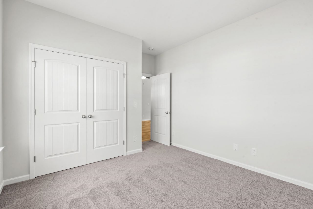 210 Stillbrook Dr.  Photo 8