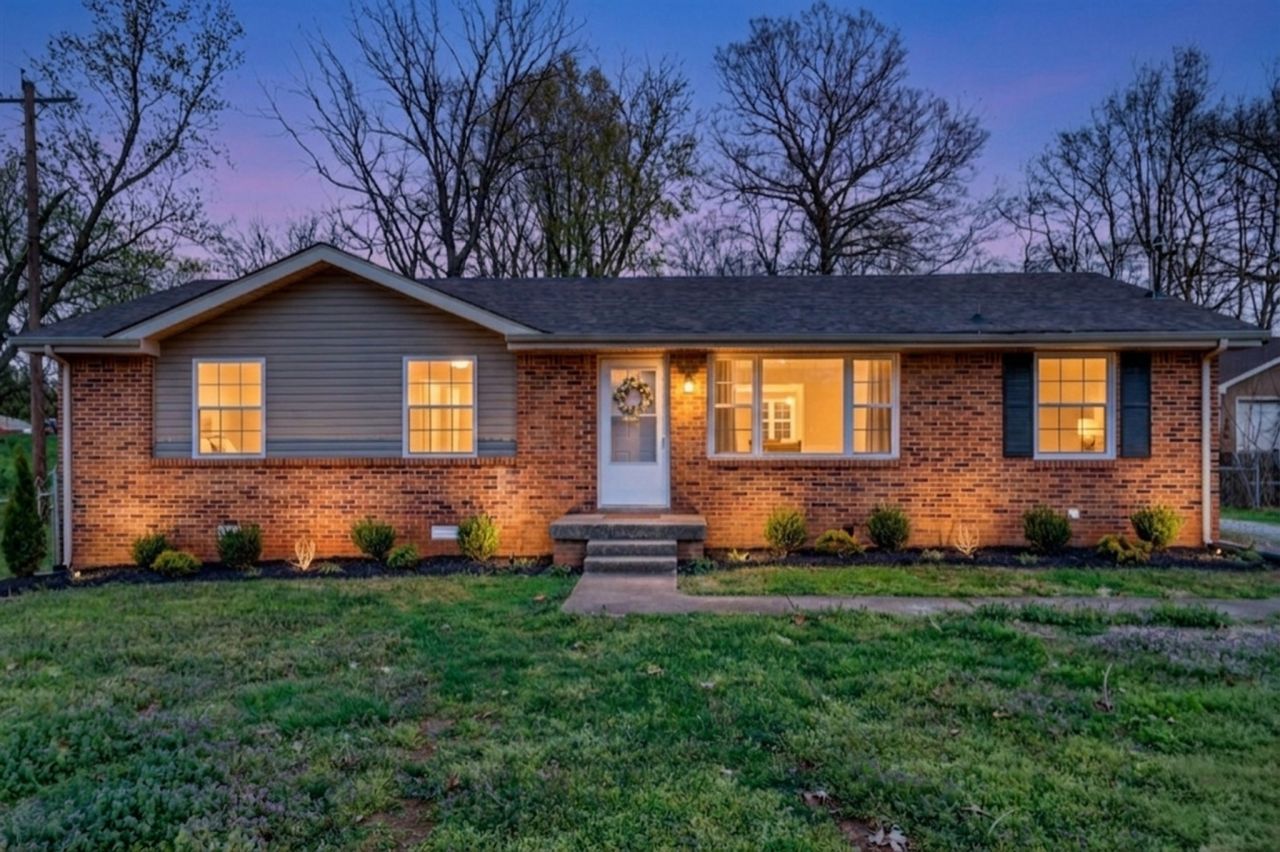 230 Charlemagne Blvd, Clarksville, TN 37042 Main Photo