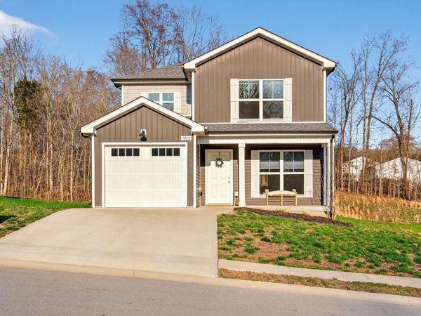 1213 Cottonwood Dr , Clarksville, TN 37040