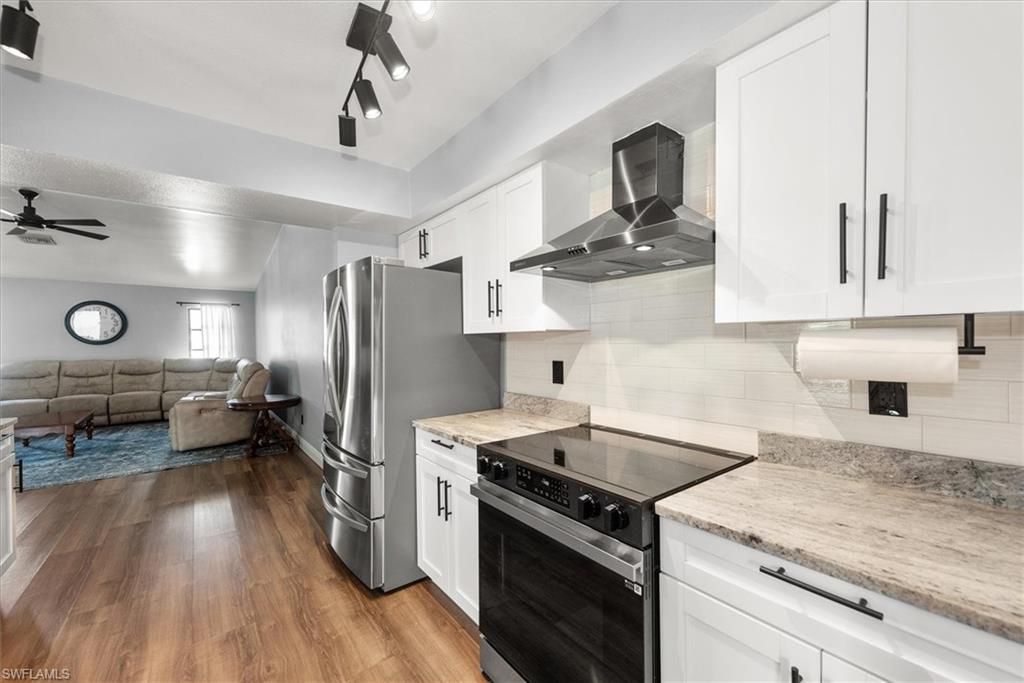 1702 SE 5th Ct, Cape Coral, FL 33990 Photo