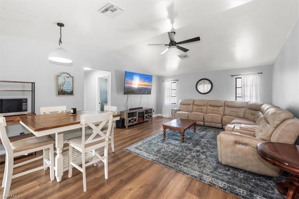 1702 SE 5th Ct, Cape Coral, FL 33990 Photo