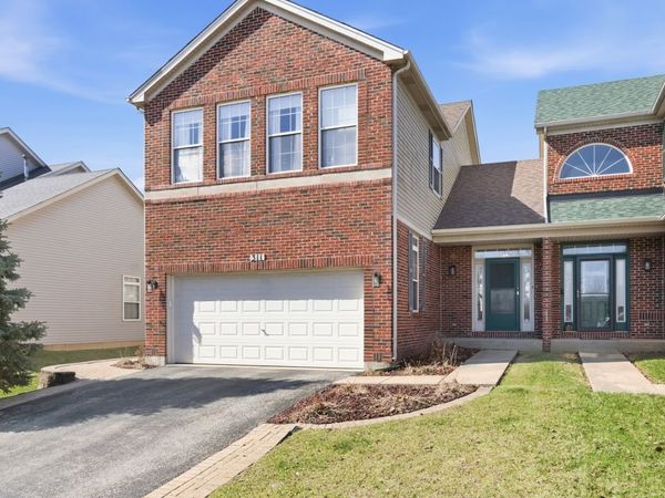 311 Edgewood Drive, Minooka, IL 60447