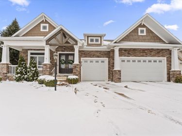 4738 Portside Drive, South Bend, IN 46628