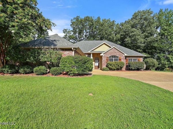 143 Navajo Circle, Clinton, MS 39056