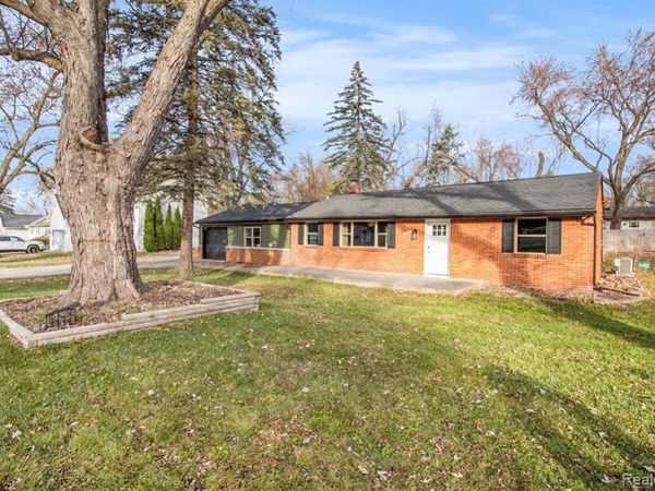 2861 Fishermans Drive, Highland Twp, MI 48356