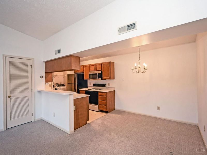 5761 Cheviot Road, Unit 3C, Green Township, OH 45247 Photo 8