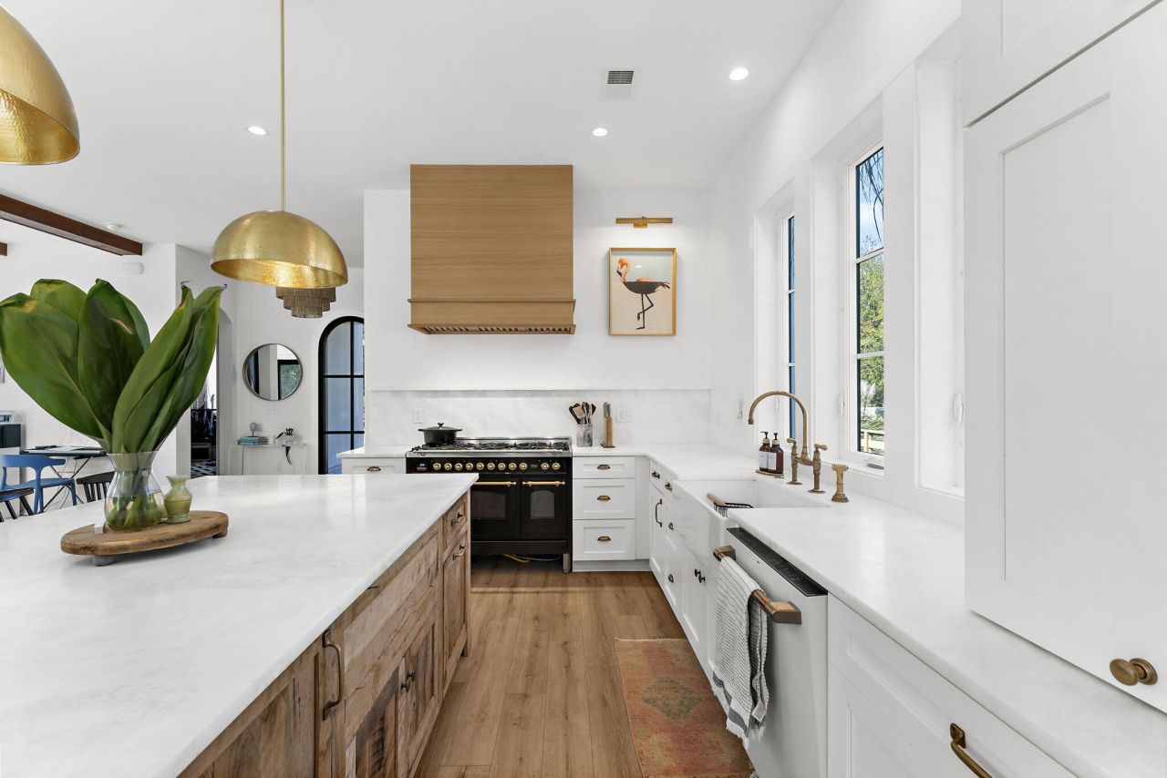 641 Palmetto Street Photo 8