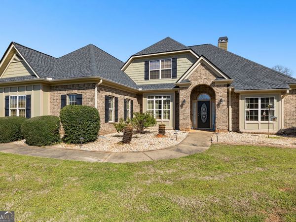 21 Hunters Overlook Drive, Senoia, GA 30276